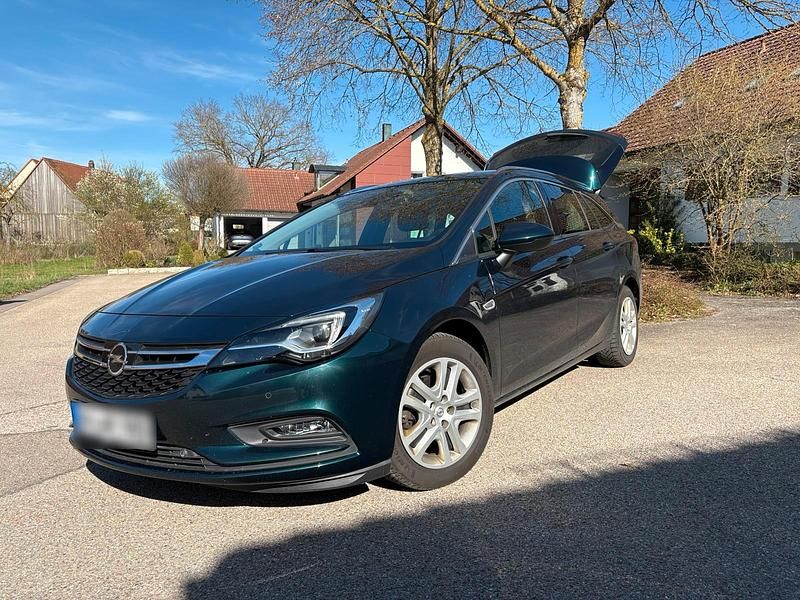 Gebraucht Opel Astra 150 PS (110 kW) 2018 Grün Kombi