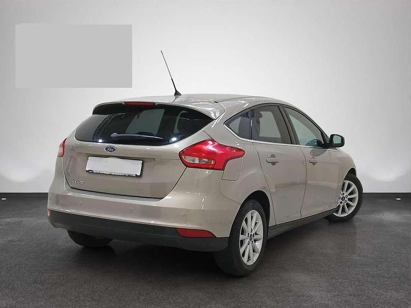 Gebraucht Ford Focus Titanium 120 PS (88 kW) 2016 Titangrau metallic Kleinwagen