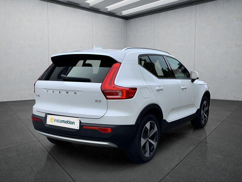 Gebraucht Volvo XC40 Core 163 PS (119 kW) 2024 Weiß SUV