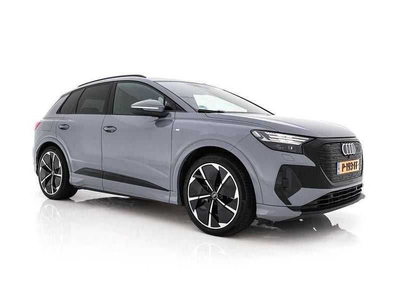 Gebraucht Audi Q4 e-tron Competition 150 kW (204 PS) 2022 Grau SUV