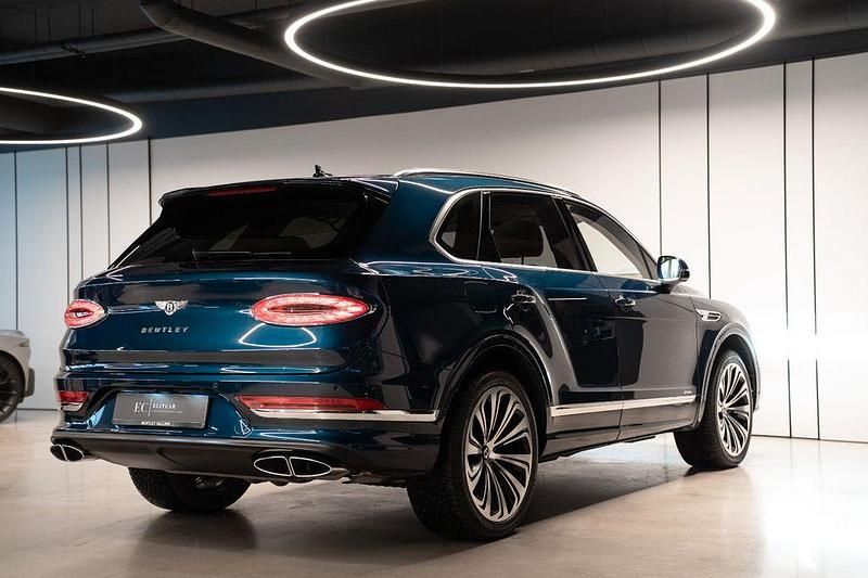 Gebraucht Bentley Bentayga 551 PS (405 kW) 2024 Blau SUV