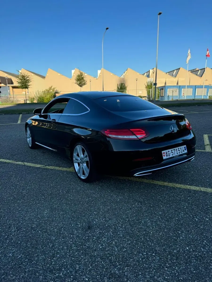 Gebraucht Mercedes C180 156 PS (114 kW) 2016 Schwarz Coupé
