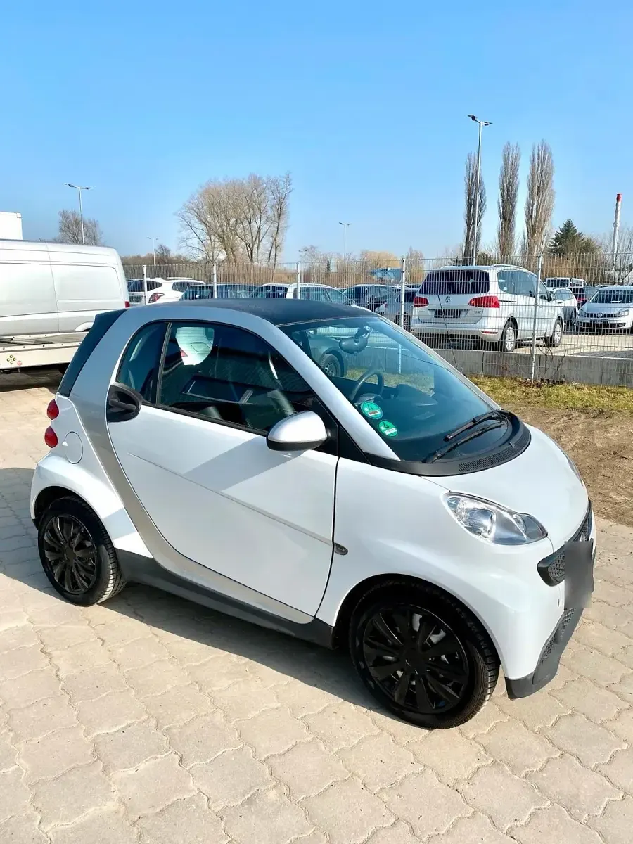 Gebraucht Smart ForTwo Coupé 71 PS (52 kW) 2015 Weiß Coupé