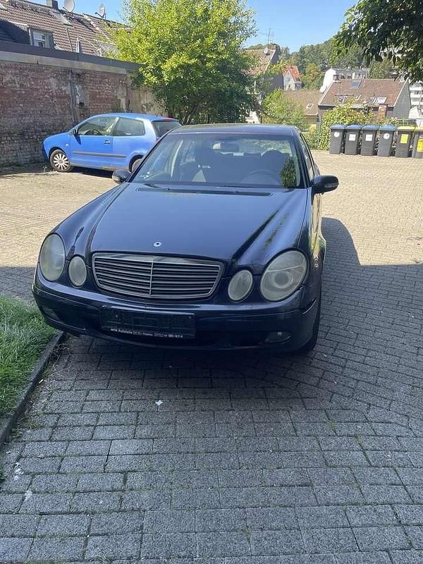 Gebraucht 2002 Mercedes E220 Classic Limousine | 2.000 € (Superpreis) - Bild 1/4
