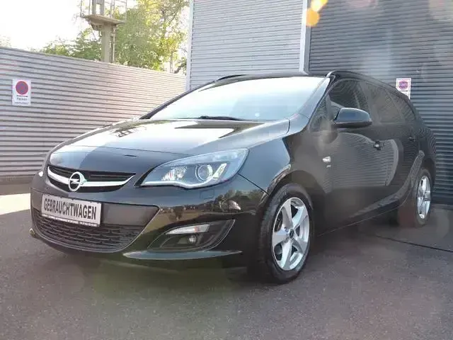 Używany Opel Astra Energy 140 KM (102 kW) 2014 Kombi