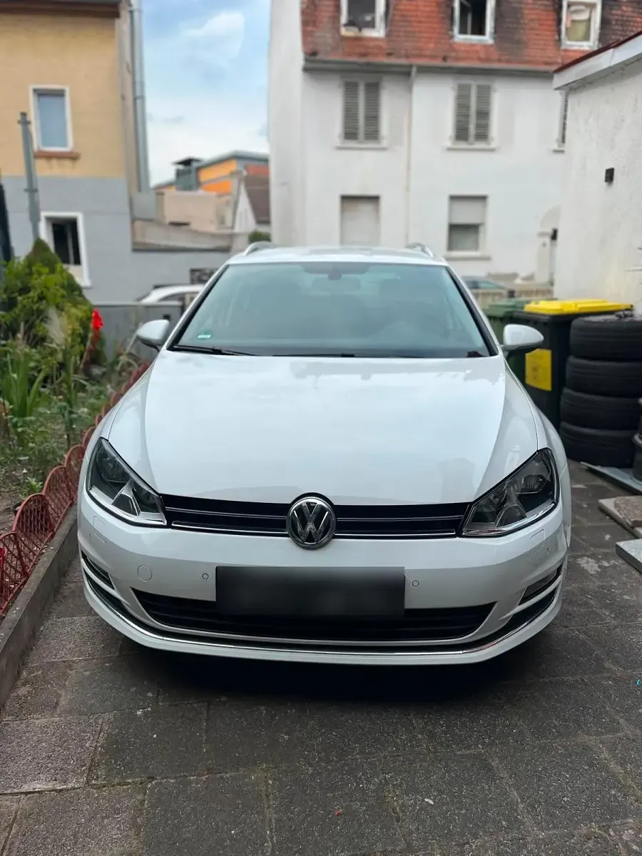 Gebraucht VW Golf VII LOUNGE 150 PS (110 kW) 2015 Weiß Kombi