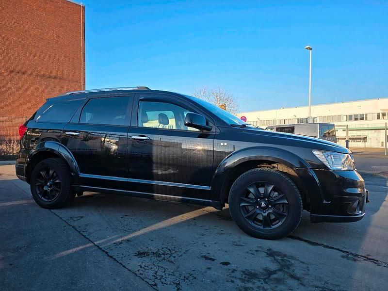 Gebraucht Fiat Freemont 170 PS (125 kW) 2012 Schwarz SUV