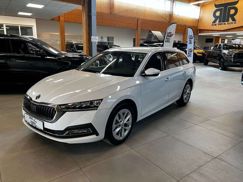 Gebraucht Skoda Octavia Style 150 PS (110 kW) 2024 Moonweiss metallic Kombi