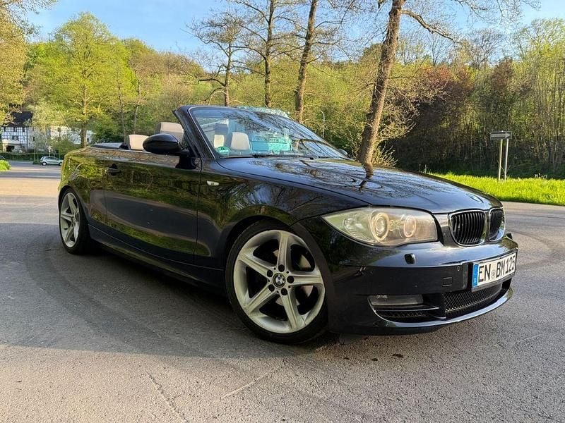 Gebraucht BMW 125 Cabriolet Sport Line 218 PS (160 kW) 2008 Schwarz Cabrio
