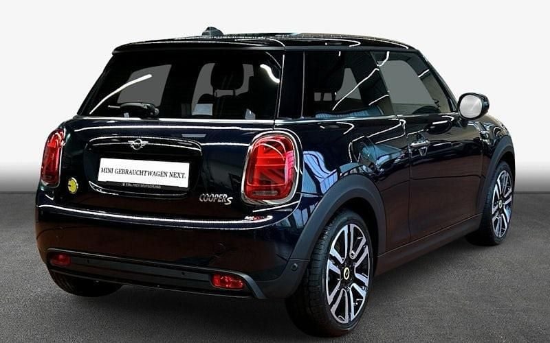 Gebraucht Mini Cooper Essential 135 kW (184 PS) 2023 Schwarz Kleinwagen