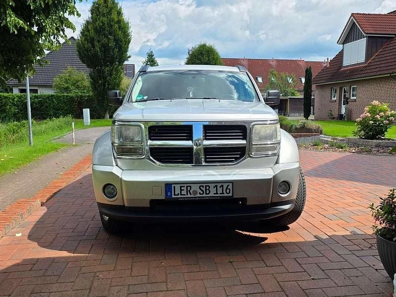 Silber Gebraucht 2010 Dodge Nitro SXT SUV | 8.200 € (Fairer Preis) - Bild 1/4