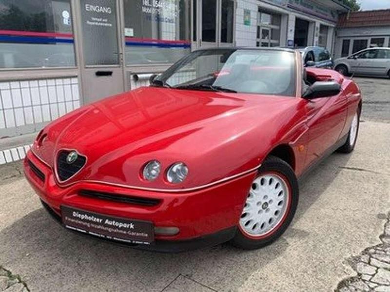 Rot Gebraucht 1995 Alfa Romeo Spider Cabrio | 4.950 € - Bild 1/4