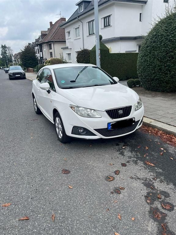 Weiß Gebraucht 2009 Seat Ibiza Limousine | 3.299 € (Guter Preis) - Bild 1/4