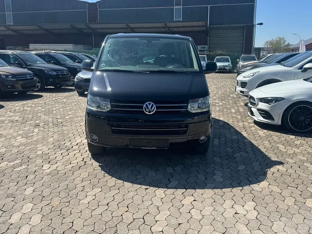 Second-hand VW T5 Highline 179 CP (131 kW) 2015 Negru Van