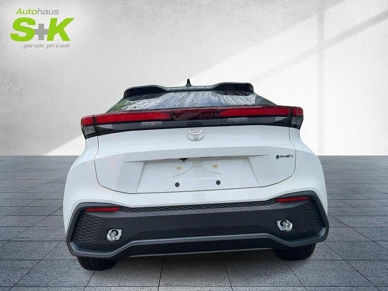 Neu Toyota C-HR 152 PS (111 kW) 2025 Platinumweiß perleffekt / dach schwarz (schwarz) SUV
