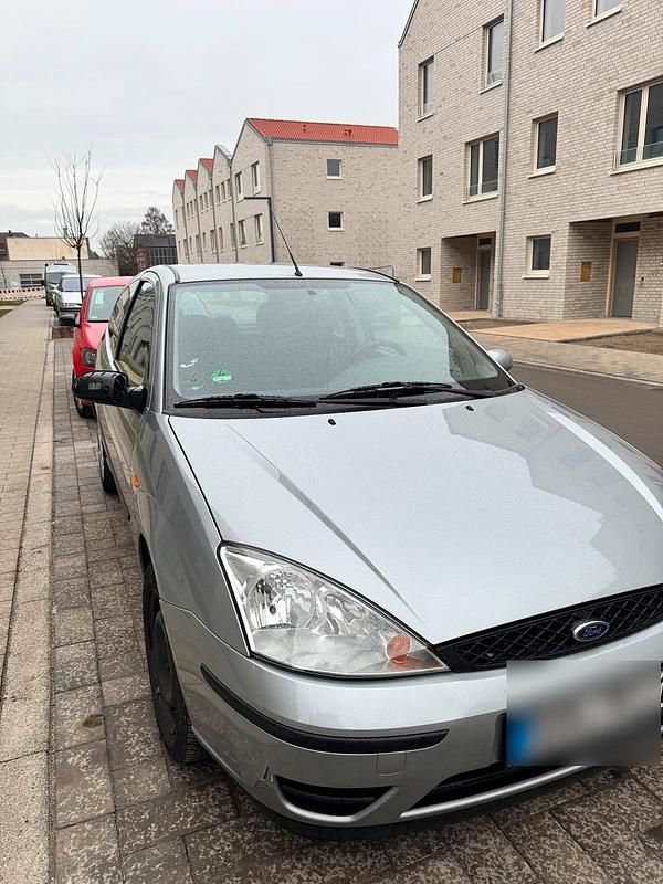 Usata Ford Focus 75 CV (55 kW) 2004 Grigio Utilitaria