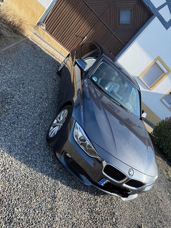 Grau Gebraucht 2013 BMW 320 Kombi | 9.995 € (Fairer Preis) - Bild 1/4