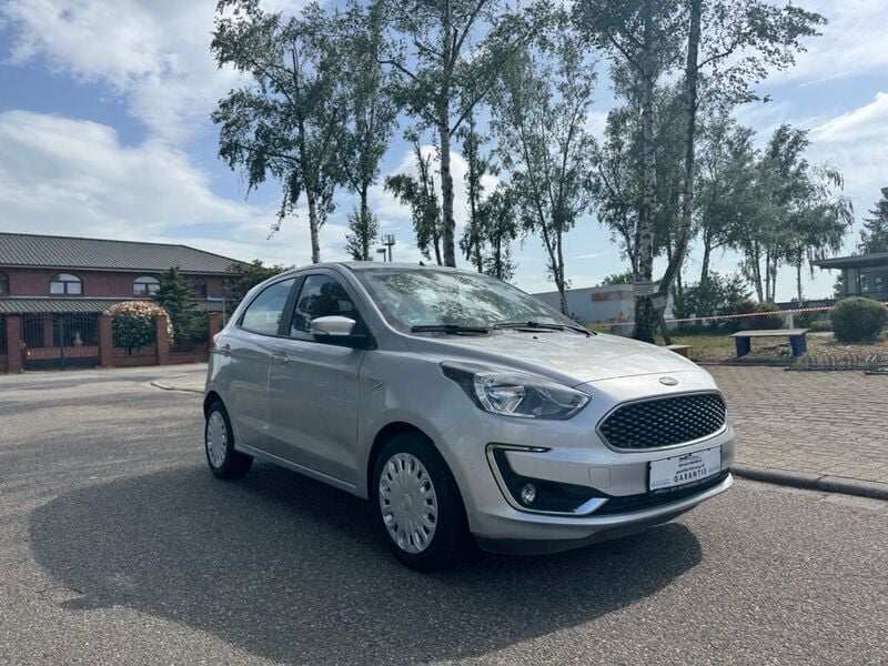 Silber Gebraucht 2019 Ford Ka Plus Basis Kleinwagen | 8.750 € (Fairer Preis) - Bild 1/4