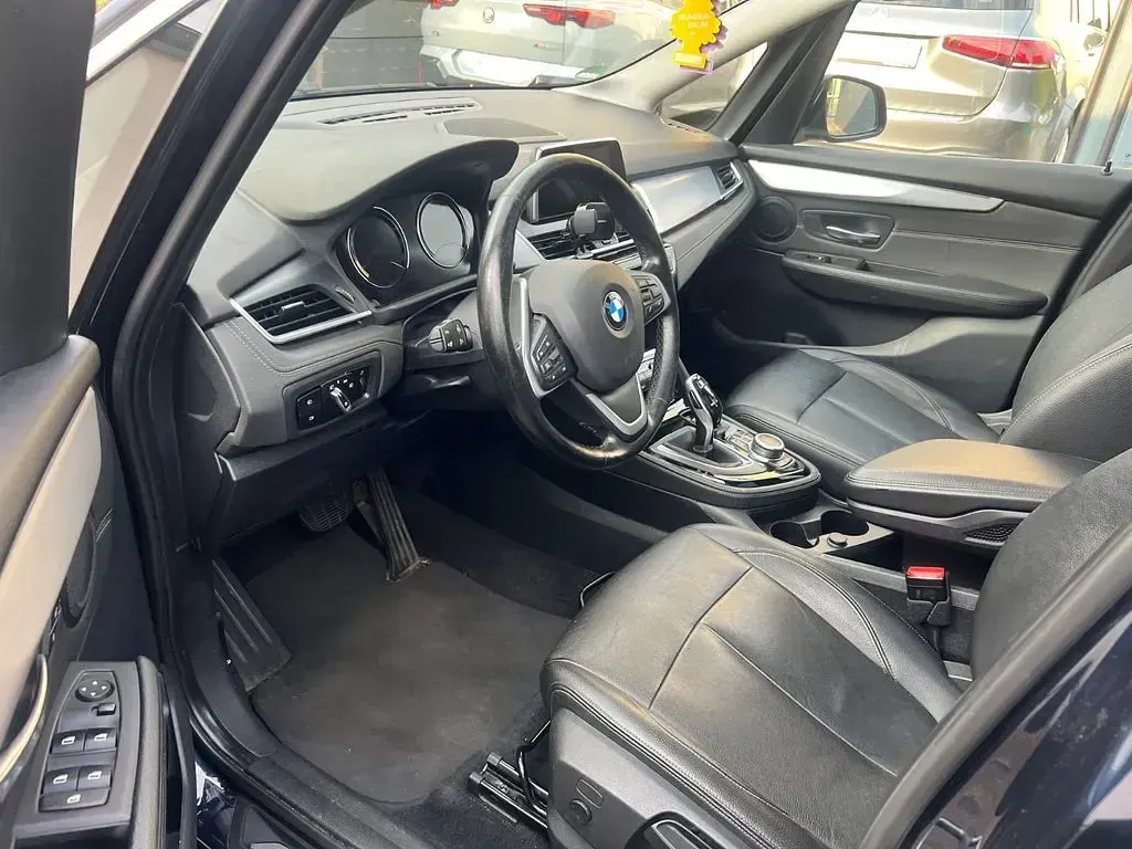 Gebraucht BMW 220 Gran Tourer Sport Line 190 PS (139 kW) 2018 Blau Van / Kleinbus