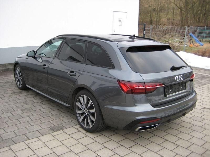 Gebraucht Audi A4 S-Line 204 PS (150 kW) 2022 Grau Kombi