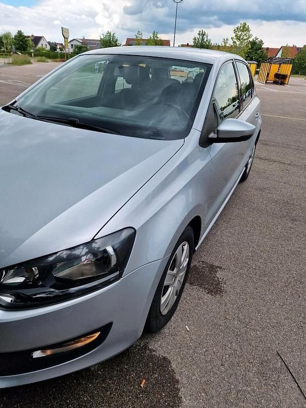 Gebraucht VW Polo 60 PS (44 kW) 2010 Grau Kleinwagen