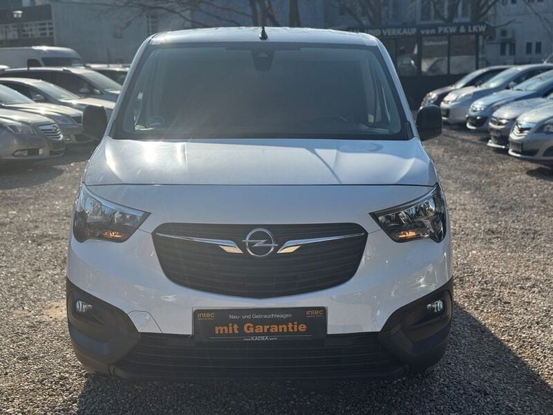 Gebraucht Opel Combo 131 PS (96 kW) 2020 Weiß Van / Kleinbus