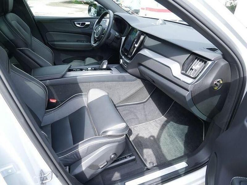 Gebraucht Volvo XC60 R-Design 390 PS (286 kW) 2019 Weiss / polarweiß SUV