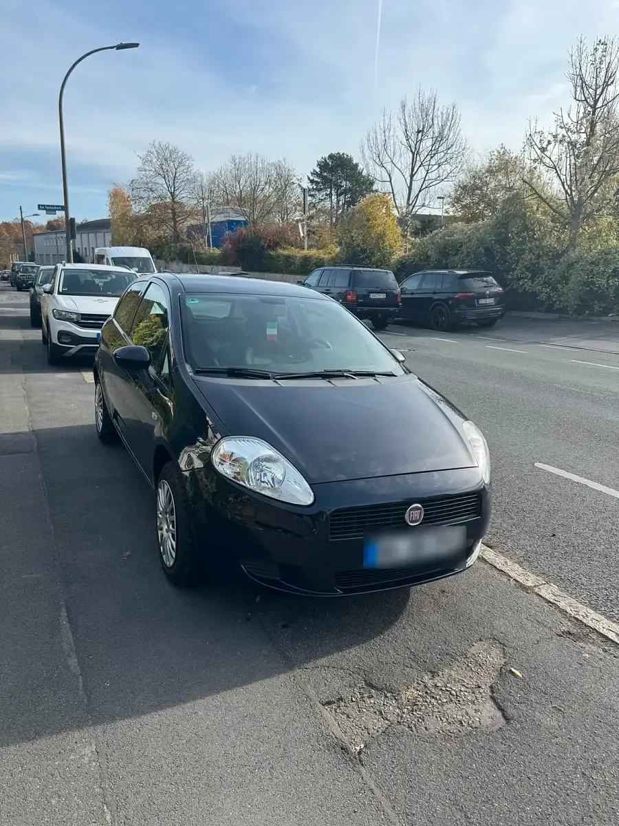 Gebraucht Fiat Grande Punto 65 PS (47 kW) 2010 Blau Kleinwagen