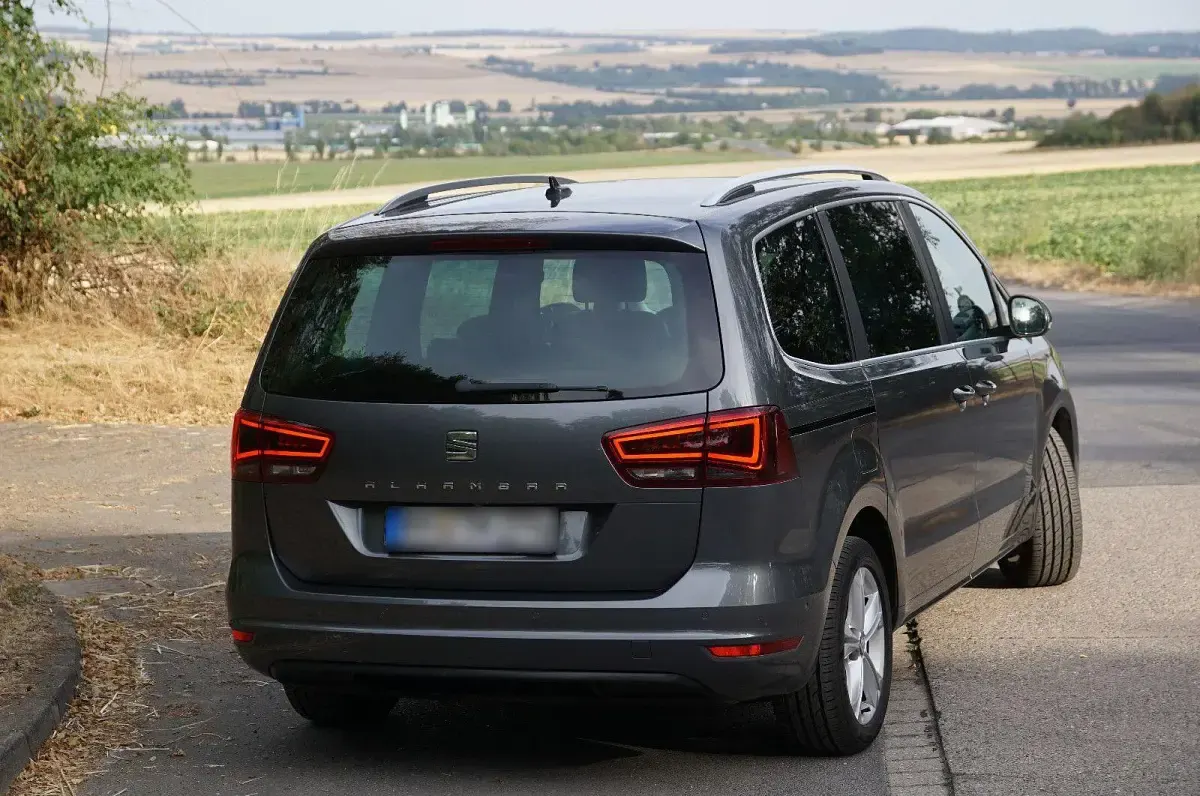 Gebraucht Seat Alhambra Style Plus 150 PS (110 kW) 2015 Grau Van / Kleinbus