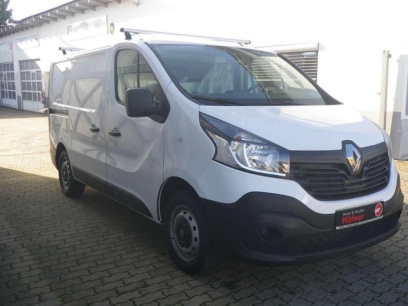 Gebraucht Renault Trafic Komfort 120 PS (88 kW) 2018 Weiß Van / Kleinbus
