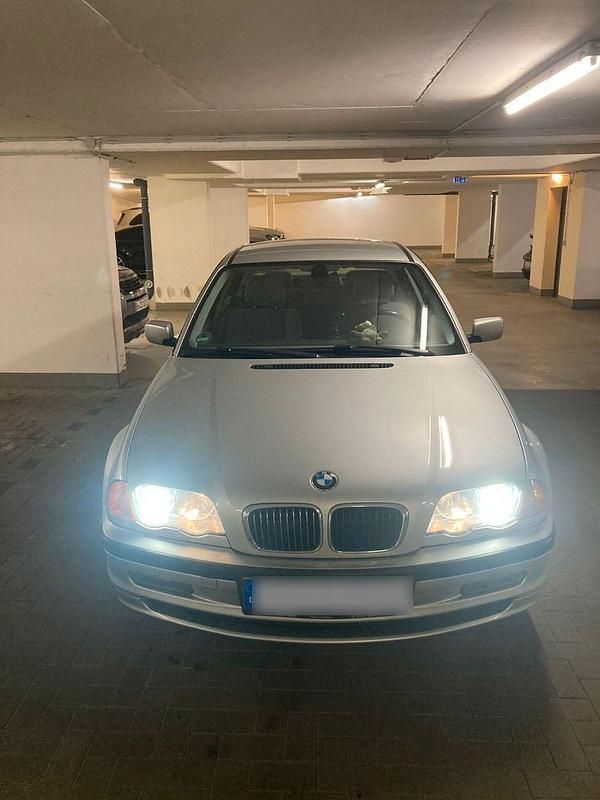 Gebraucht BMW 318 118 PS (86 kW) 1999 Grau Limousine