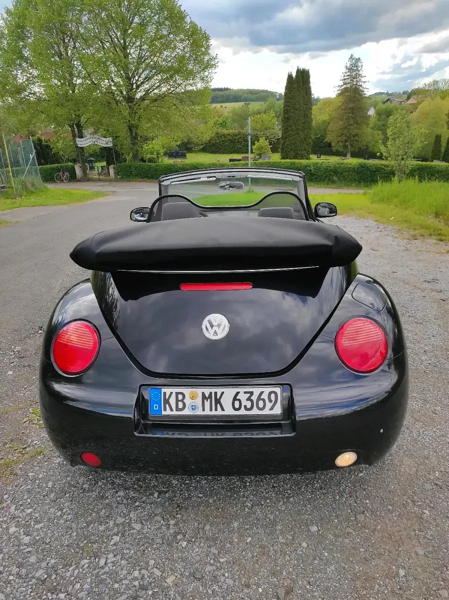 Gebraucht VW New Beetle 116 PS (85 kW) 2004 Schwarz Kleinwagen