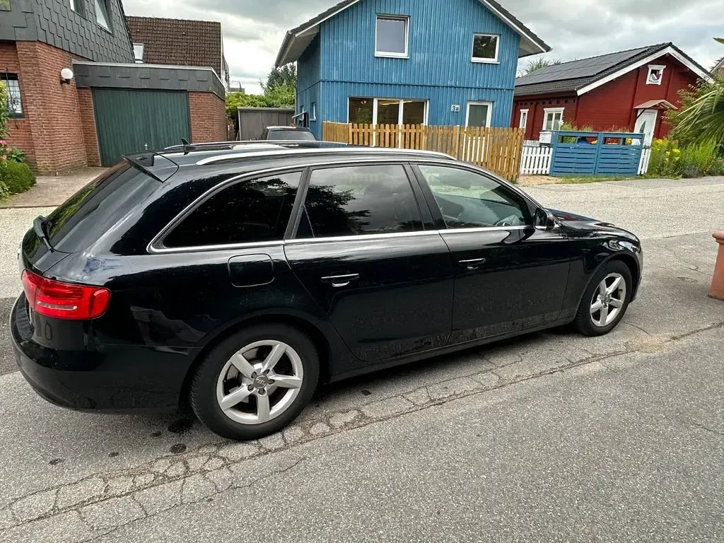 Gebraucht Audi A4 Ambition 143 PS (105 kW) 2013 Schwarz Kombi