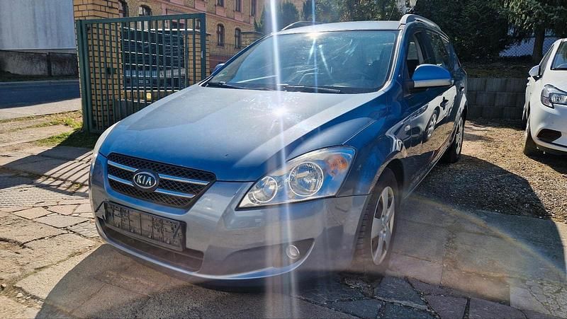 Gebraucht Kia Ceed 90 PS (66 kW) 2008 Blau Kleinwagen