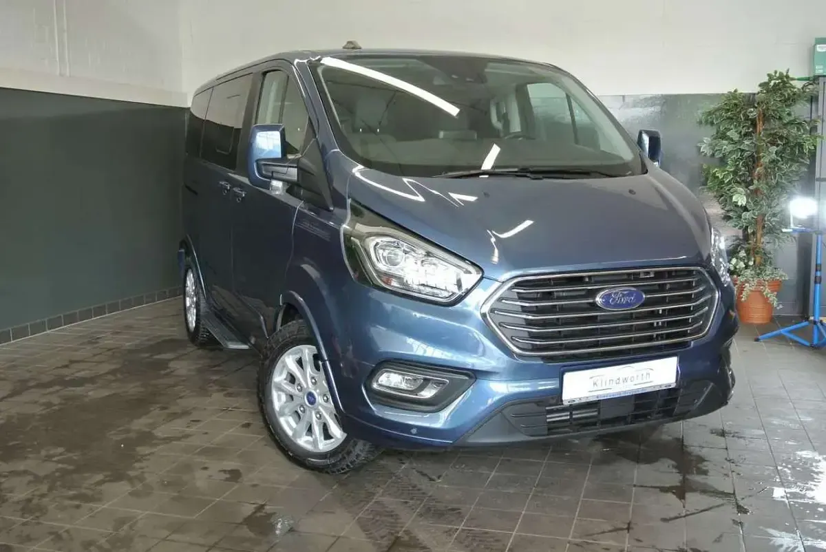 Gebraucht Ford Tourneo Custom Titanium 150 PS (110 kW) 2023 Blau Van