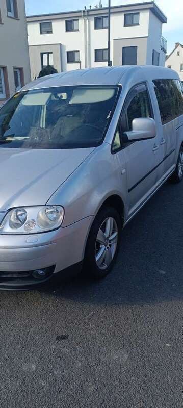 Silber Gebraucht 2009 VW Caddy Maxi Van / Kleinbus | 6.500 € (Guter Preis) - Bild 1/4