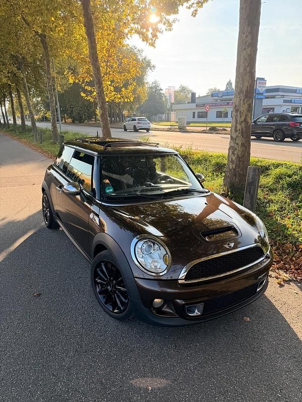 Braun Gebraucht 2011 Mini Cooper S Sport Kleinwagen | 7.350 € (Fairer Preis) - Bild 1/4