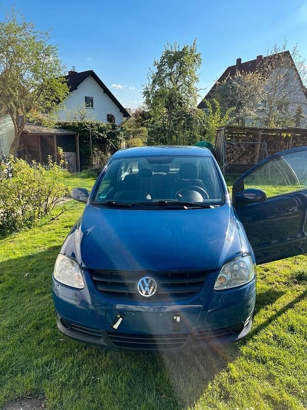 Usata VW Fox 75 CV (55 kW) 2004 Blu Utilitaria