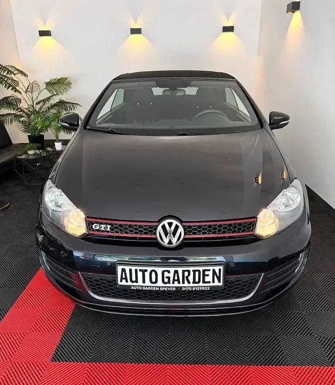 Gebraucht VW Golf Cabriolet GTI 211 PS (155 kW) 2015 Deep black perleffekt Cabrio