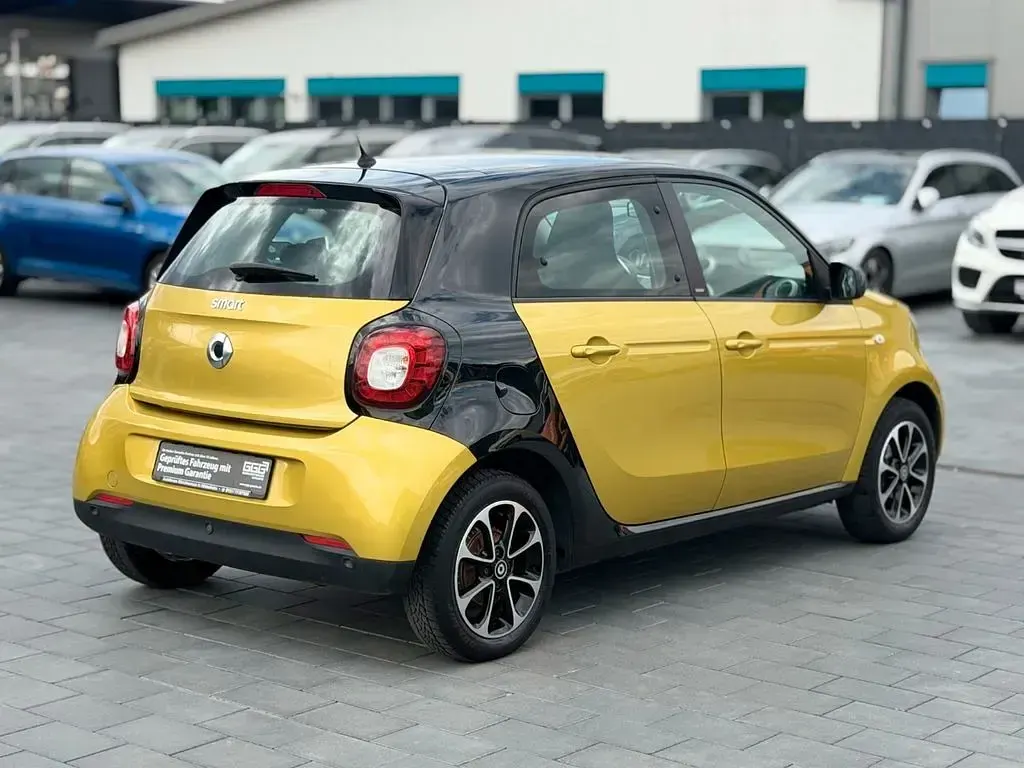 Gebraucht Smart ForFour Passion 71 PS (52 kW) 2015 Schwarz Kleinwagen