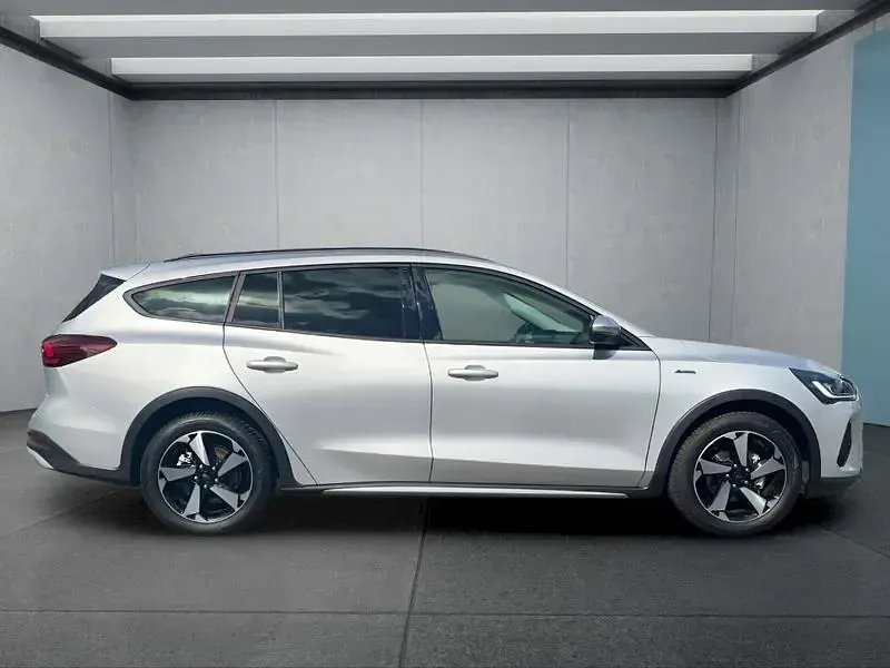 Neu Ford Focus Active X 155 PS (114 kW) 2026 Silber Kombi