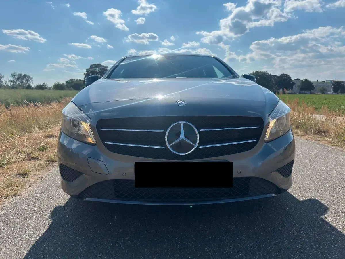 Gebraucht Mercedes A200 156 PS (114 kW) 2013 Grau Kleinwagen