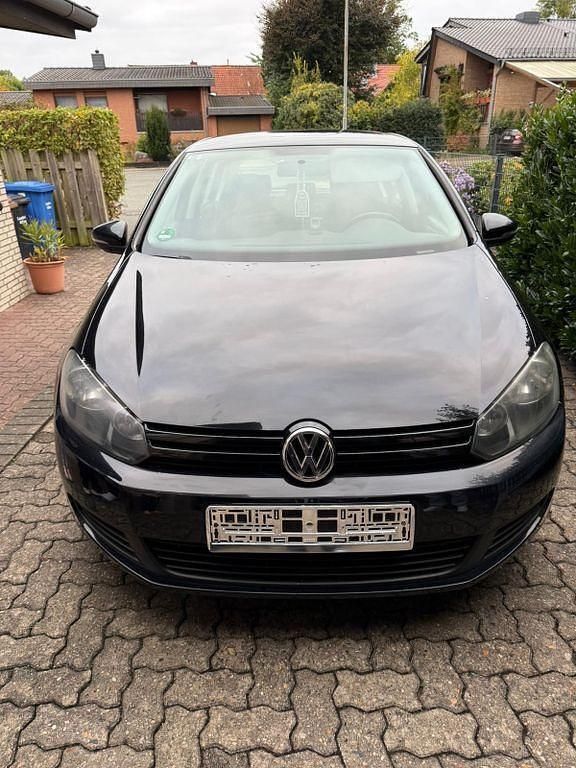 Schwarz Gebraucht 2010 VW Golf VI Trendline Kleinwagen | 5.400 € (Fairer Preis) - Bild 1/4