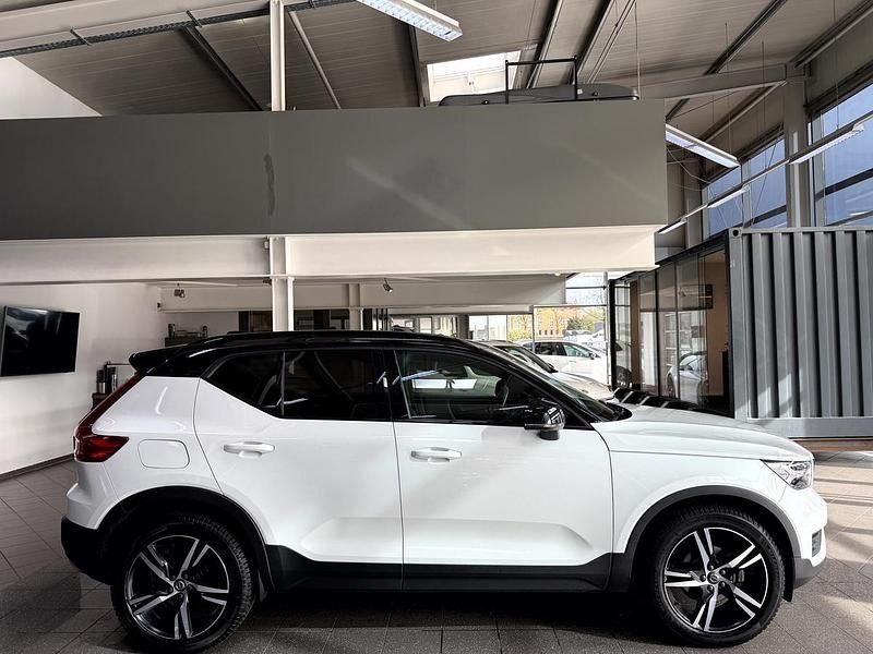 Gebraucht Volvo XC40 R-Design 163 PS (119 kW) 2020 Metallic SUV
