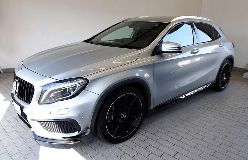 Silber Gebraucht 2016 Mercedes GLA45 AMG AMG SUV | 26.990 € (Fairer Preis) - Bild 1/4