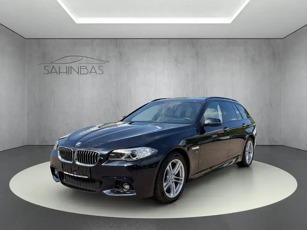Gebraucht BMW 530 M Sport 258 PS (189 kW) 2016 Schwarz Kombi
