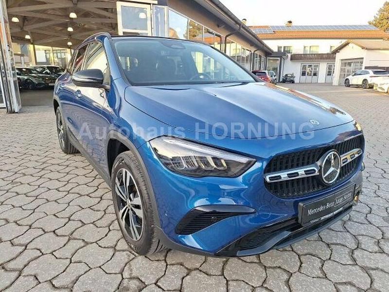 Gebraucht Mercedes GLA250 Progressive 224 PS (164 kW) 2024 Blau SUV