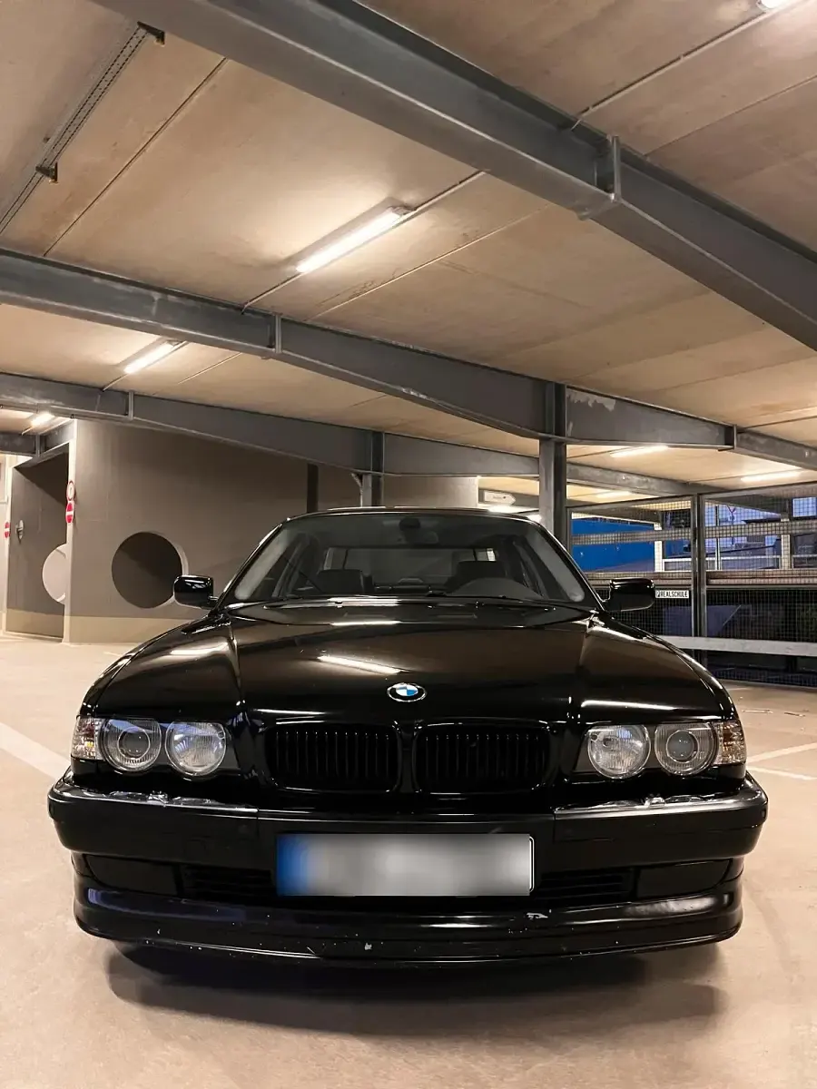 Gebraucht BMW 735 238 PS (175 kW) 2001 Schwarz Limousine