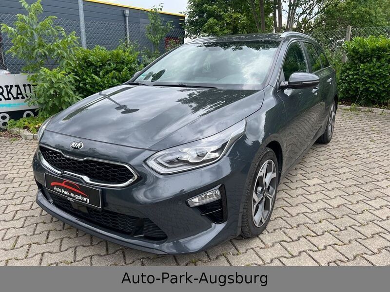 Grau Gebraucht 2021 Kia Ceed Sportswagon 2 Kombi | 16.980 € - Bild 1/4