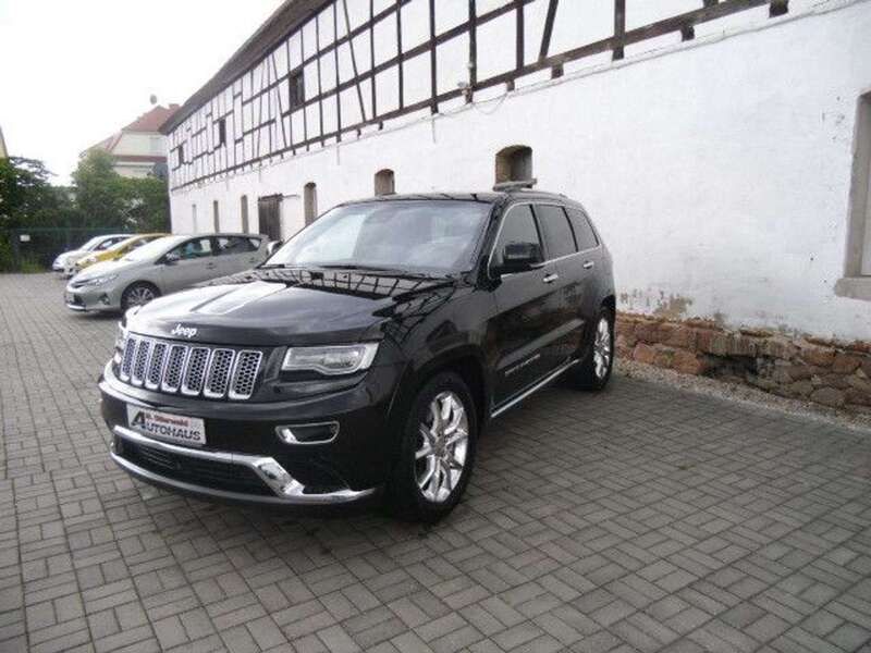 Brilliant black crystal pearl Gebraucht 2016 Jeep Grand Cherokee Summit SUV | 23.890 € (Fairer Preis) - Bild 1/4